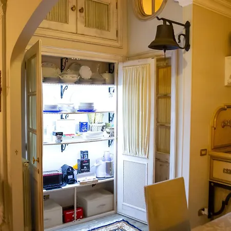 Apartmán M A I S O N - H E X A G O N Neoclassical Style *