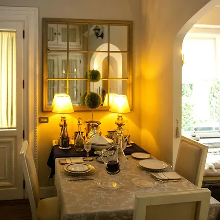 M A I S O N - H E X A G O N Neoclassical Style Apartment Riano (Rome)